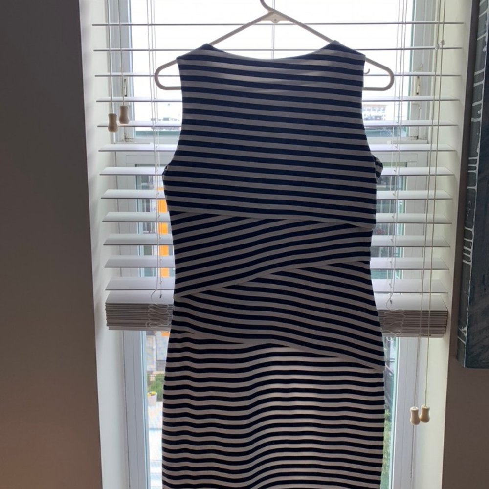 J.McLaughlin Navy/White Dress XS - Picture 3 of 3